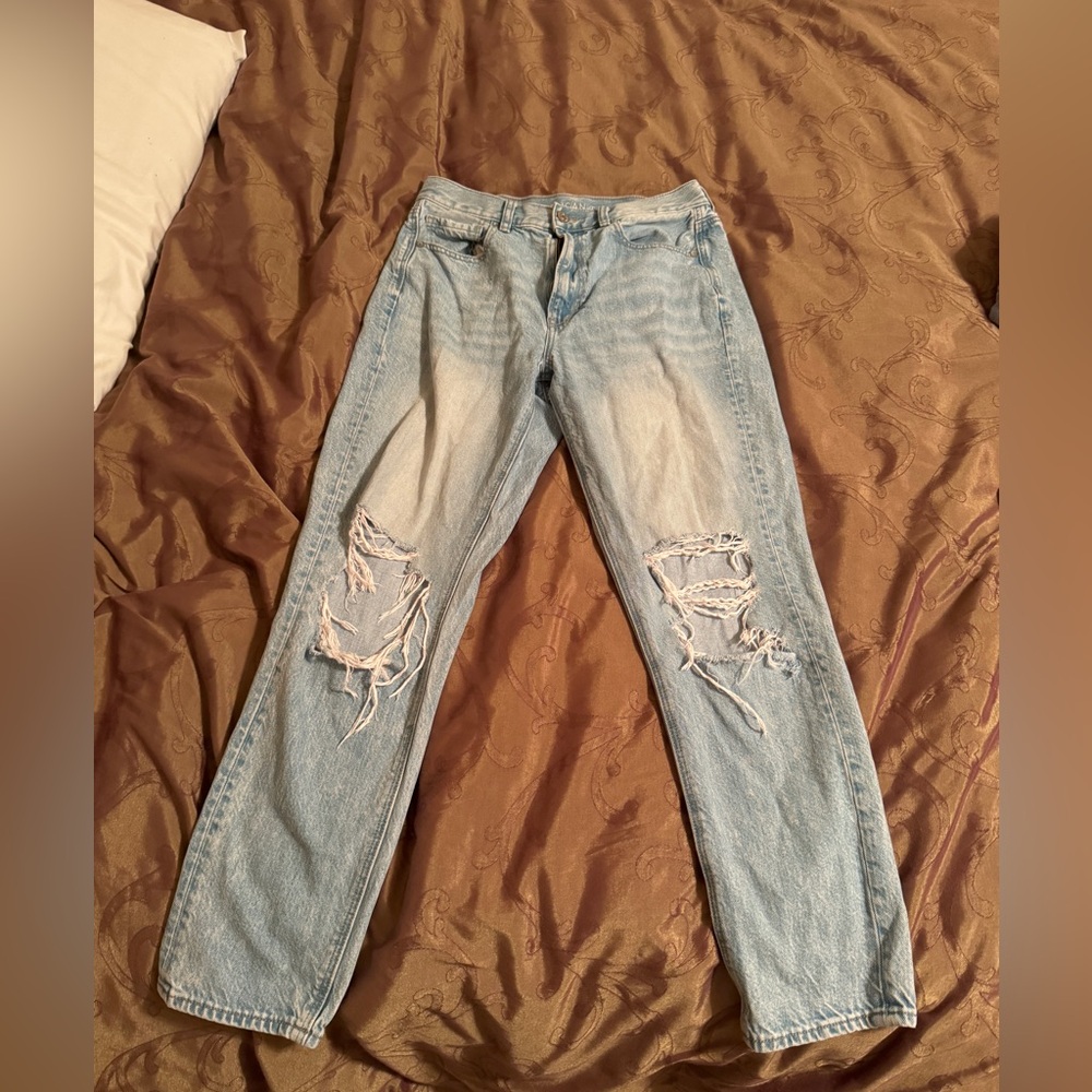 American Eagle Mom Jeans